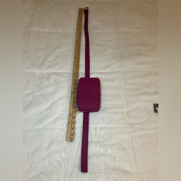 Michael Kors Fuchsia belt bag - Picture 3 of 4